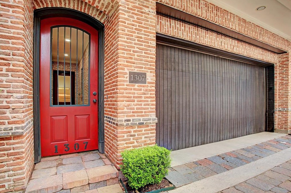 1307 Rosedale St, Houston TX  77004-5618 exterior
