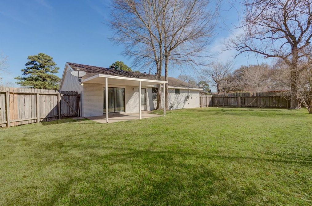 4803 Lotus St, Houston TX  77045-3123 exterior