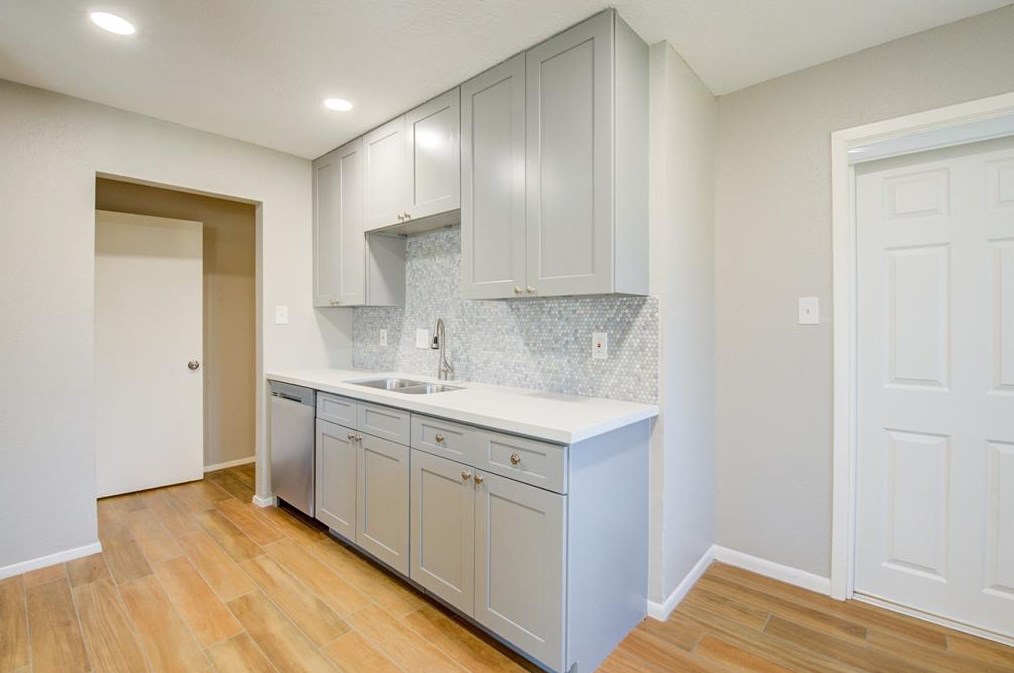 4803 Lotus St, Houston TX  77045-3123 exterior