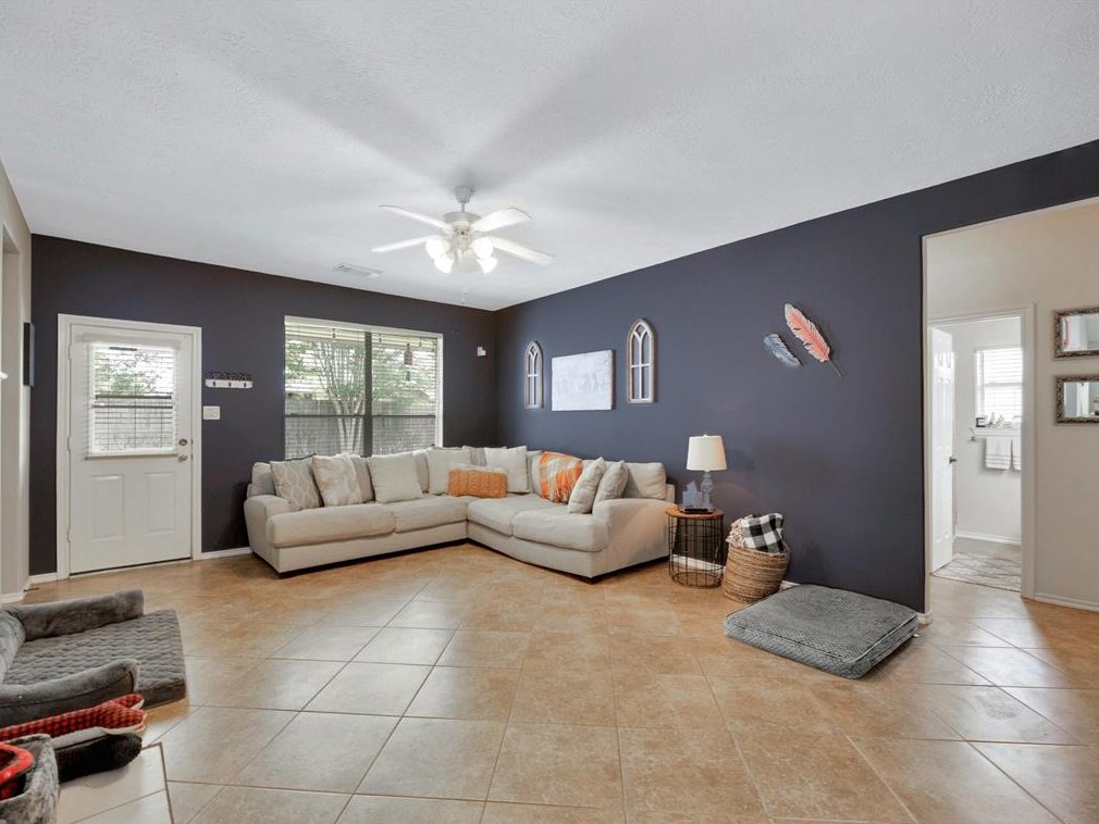 6002 Crestford Park Ln, Houston TX  77084-6399 exterior