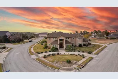 204 Black Diamond, Portland, TX 78374 - Photo 1