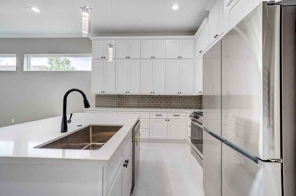 137 33 St, Houston TX  77022-5105 exterior