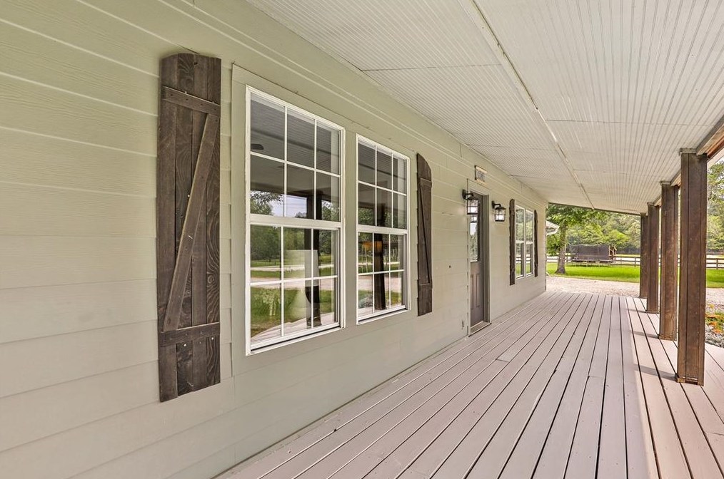 19479 Wells Rd, Conroe TX  77306-9342 exterior