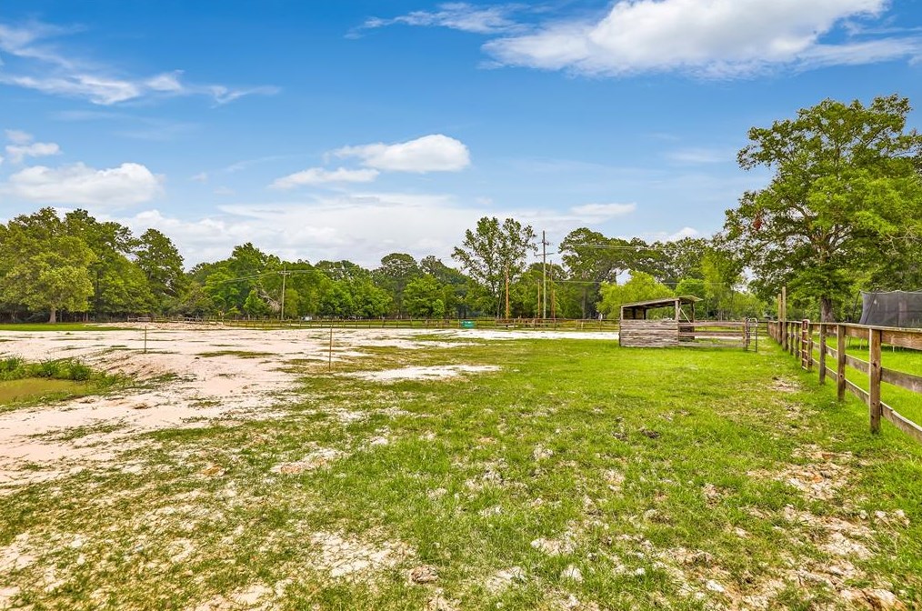 19479 Wells Rd, Conroe TX  77306-9342 exterior
