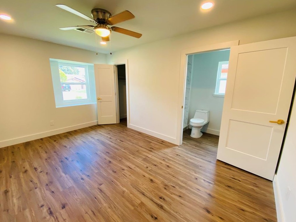 6119 Heatherbloom Dr, Houston TX  77085-3207 exterior