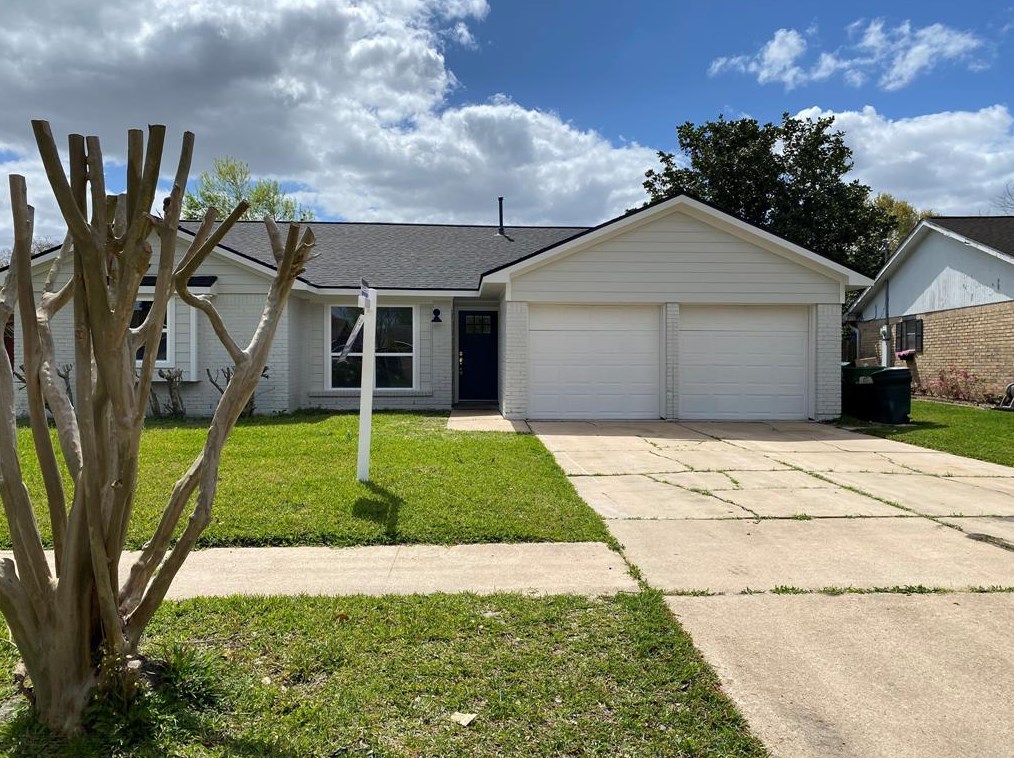 6119 Heatherbloom Dr, Houston TX  77085-3205 exterior
