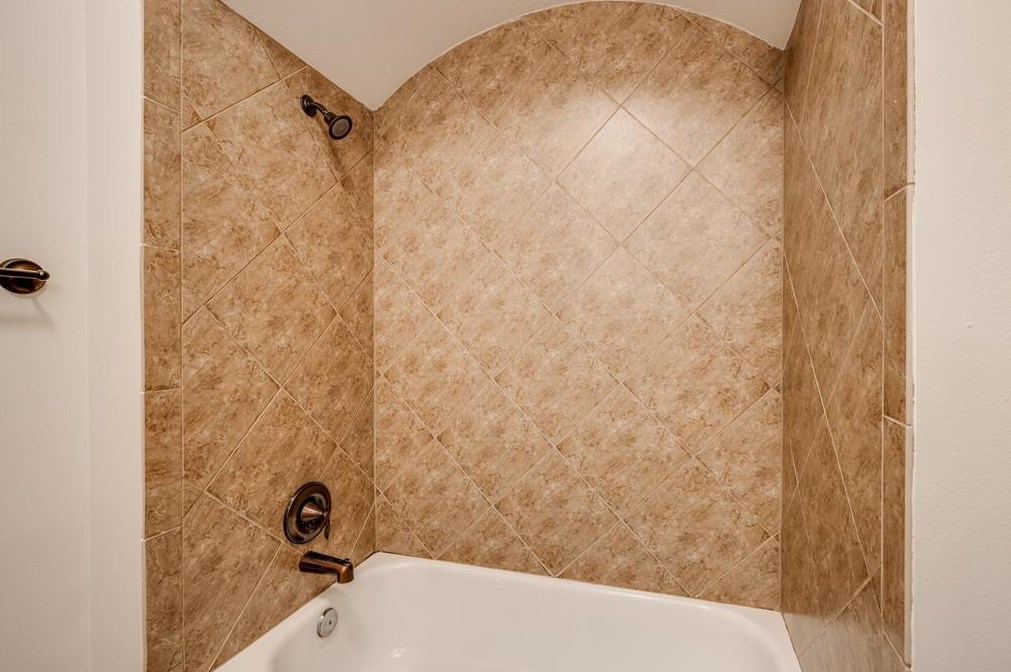 406 Roy, Houston TX  77007-5263 exterior