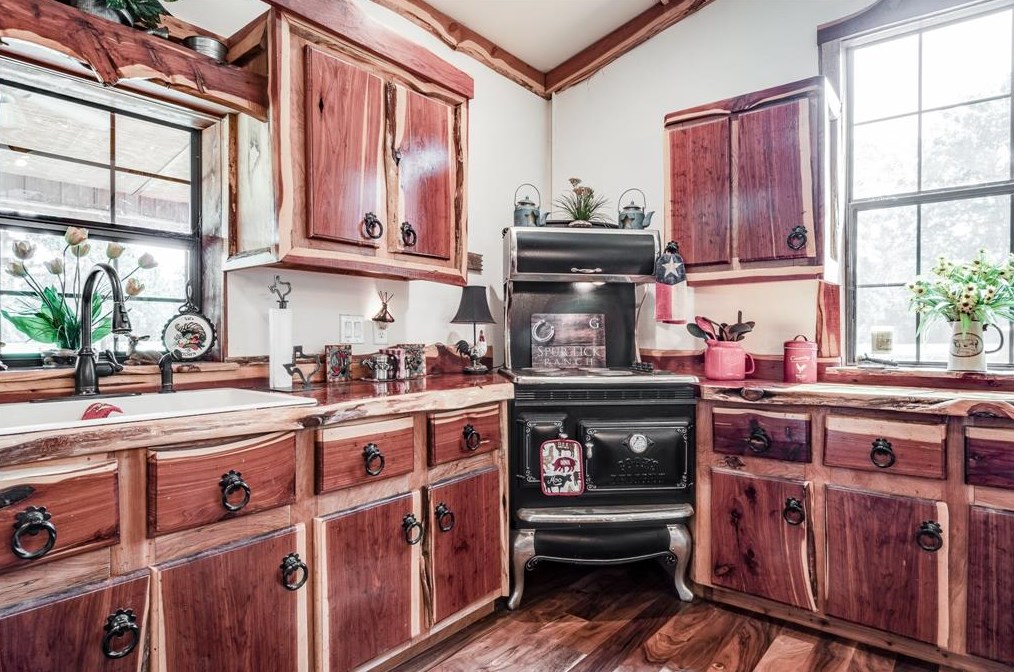 9521 Hermann Rd, Houston TX  77050-5603 exterior