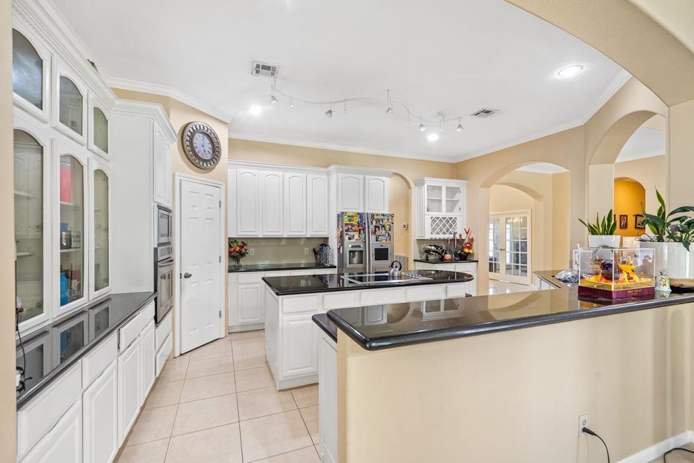 14314 Saras Walk, Cypress TX 77429-3266 exterior