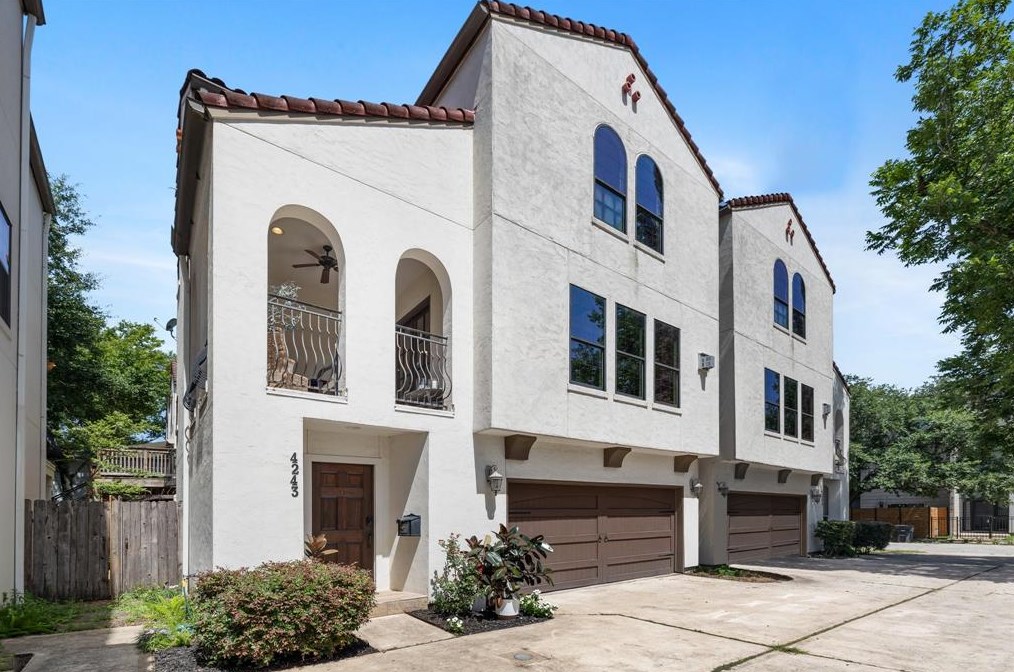4243 Gibson St, Houston TX  77007-5729 exterior