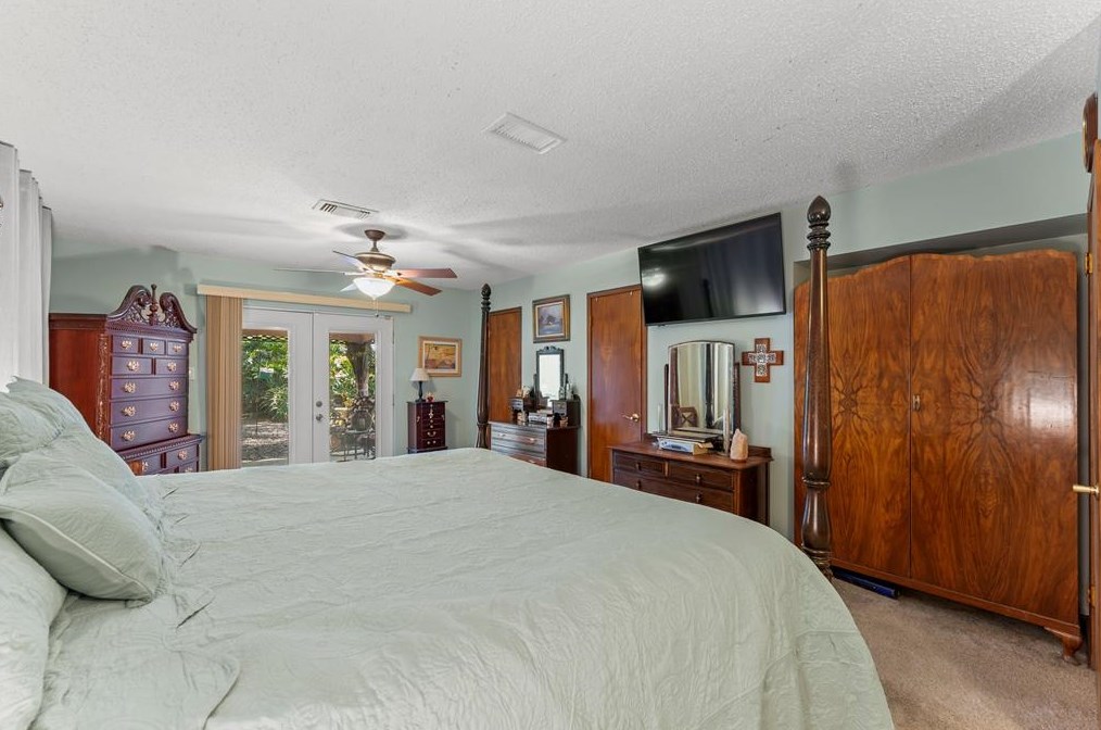 819 Helms Rd, Houston TX  77088-1936 exterior