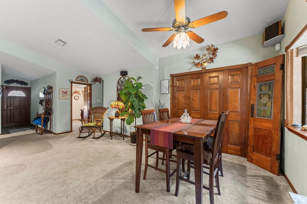 819 Helms Rd, Houston TX  77088-1936 exterior