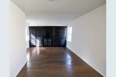 5631 Westover Street, Houston, TX 77033 - Photo 11