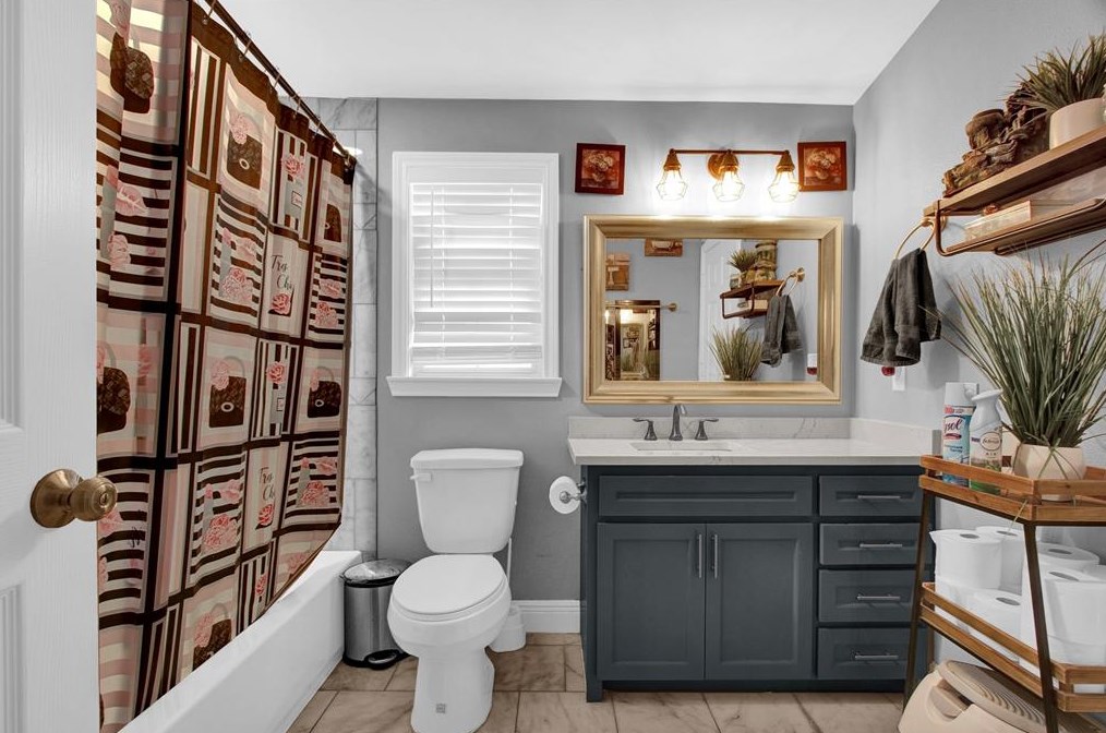 1607 Sylvester Rd, Houston TX  77009-1220 exterior