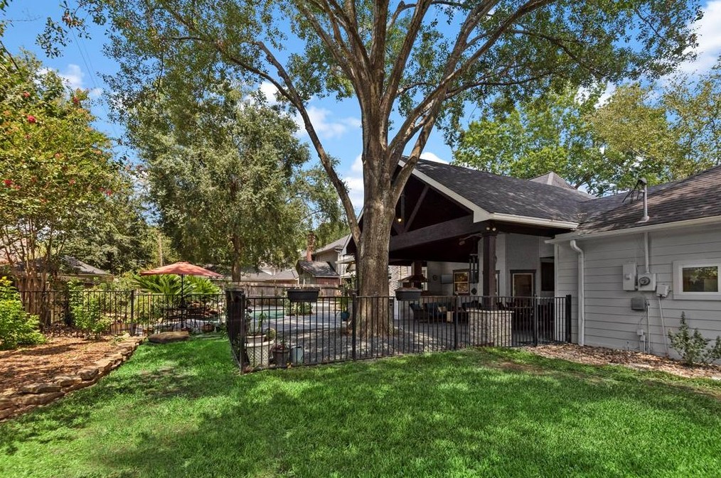 17711 Dove Tree Ln, Spring TX exterior