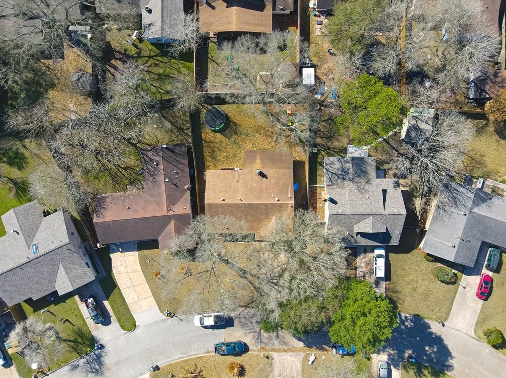 13123 Winding Wood Dr, Houston TX  77038-1742 exterior