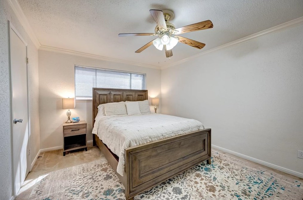 13123 Winding Wood Dr, Houston TX  77038-1742 exterior