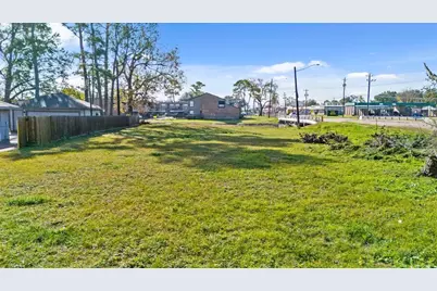 4827 Chantilly Lane, Houston, TX 77092 - Photo 5