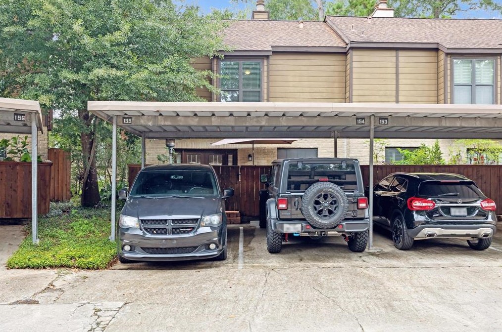 11711 Memorial Dr, Houston TX  77024-7255 exterior