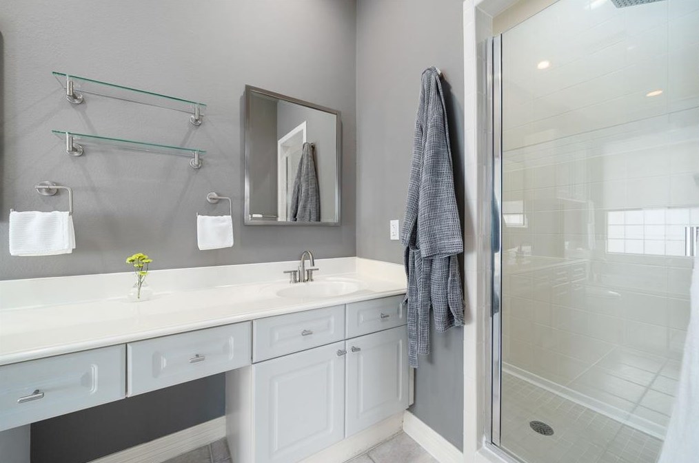 1419 Nevada, Houston TX  77006-1021 exterior