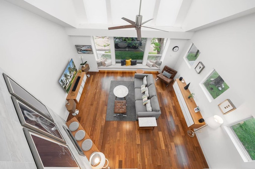 1419 Nevada, Houston TX  77006-1021 exterior