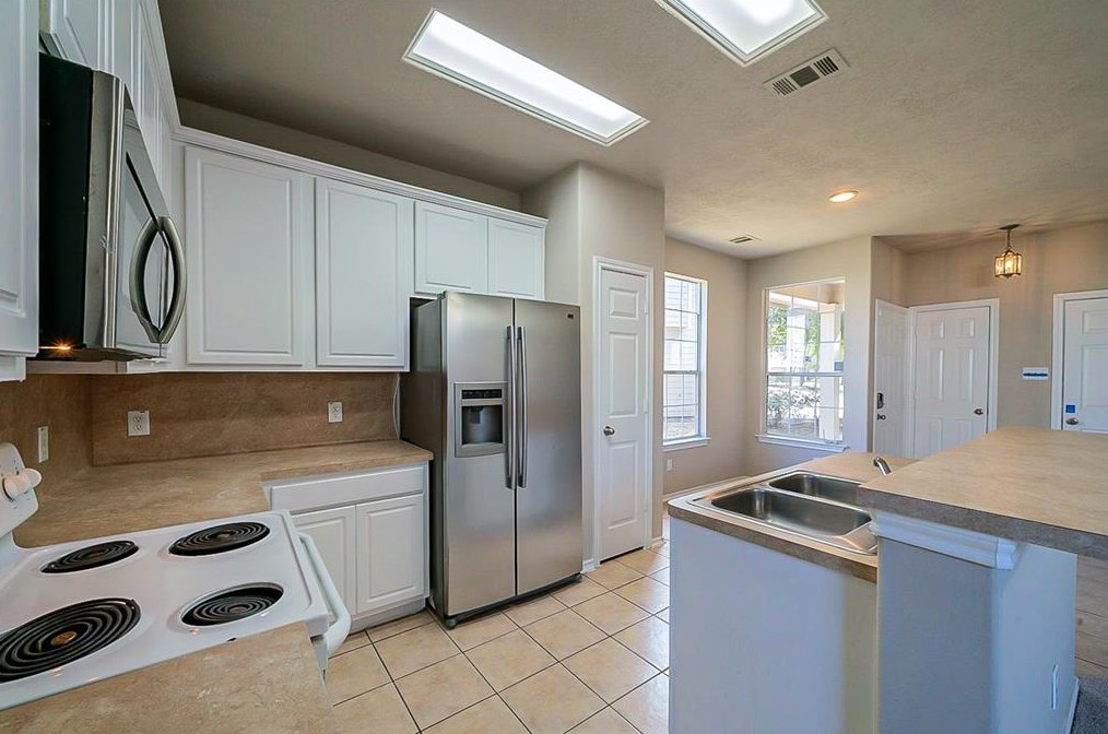 14334 Mooreview Ln, Houston TX  77014-1484 exterior
