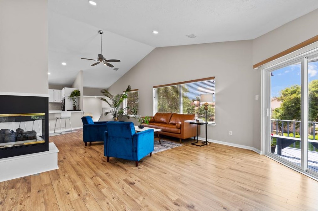 2523 Baycrest Dr, Houston TX  exterior