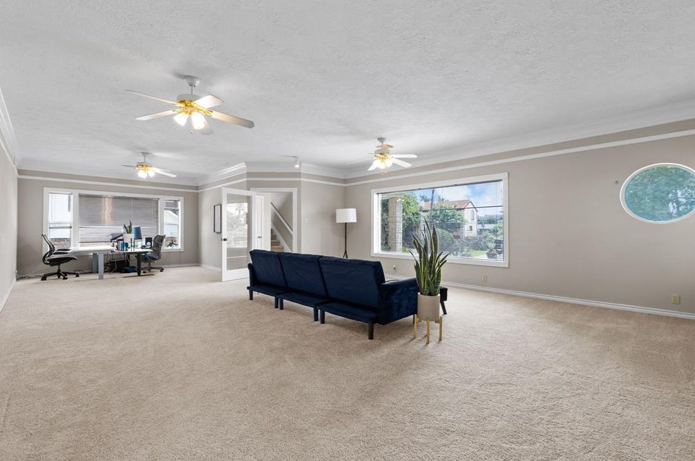 2523 Baycrest Dr, Houston TX  exterior