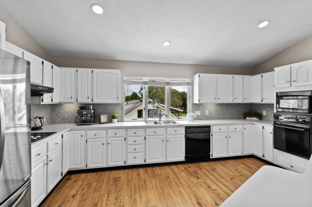 2523 Baycrest Dr, Houston TX  exterior