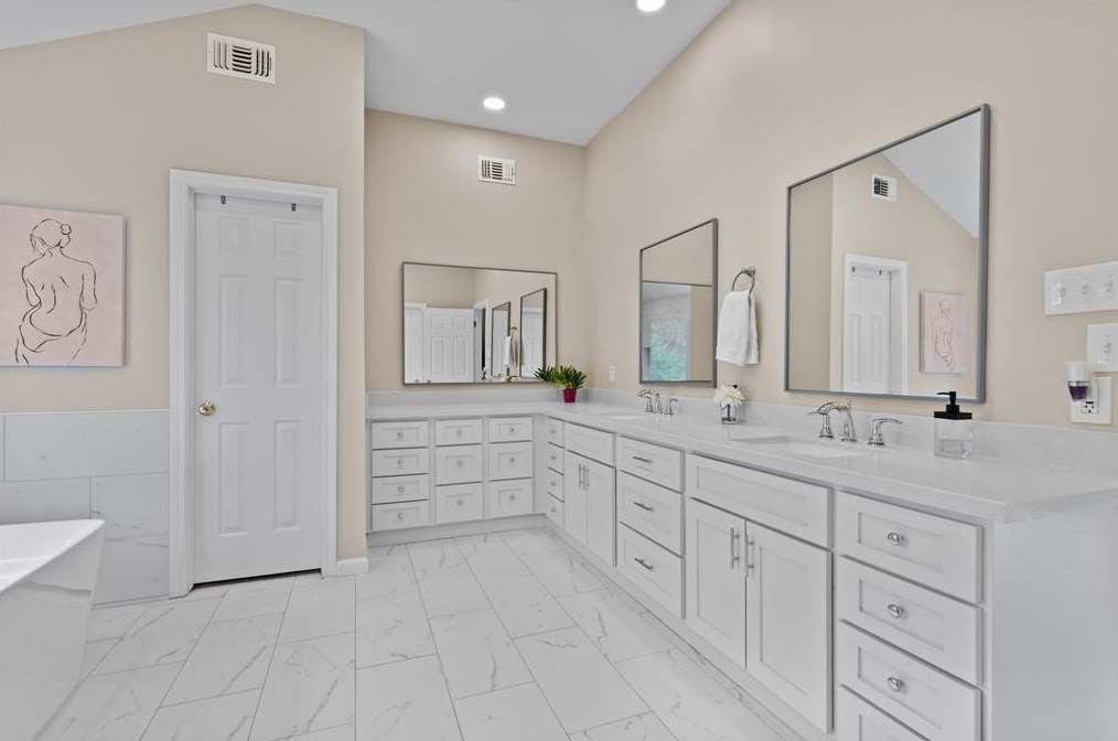 2523 Baycrest Dr, Houston TX  exterior