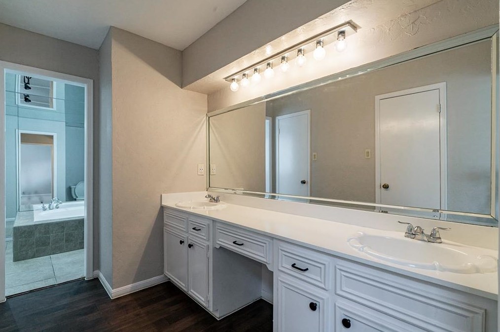 7602 Antoine Dr, Houston TX  77088-4203 exterior