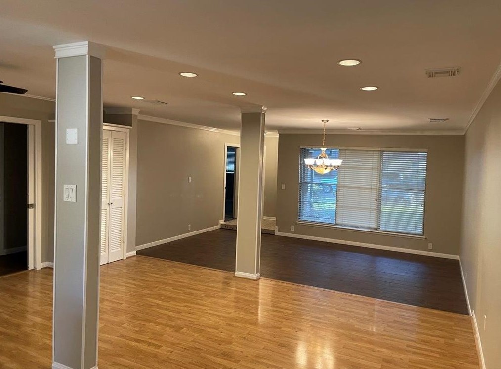 8207 Anacortes St, Houston TX  77061-3211 exterior