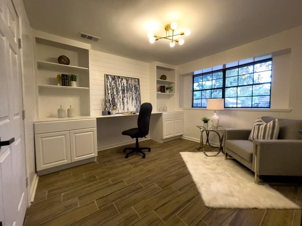 11914 Renwick Dr, Houston TX  77035-4354 exterior