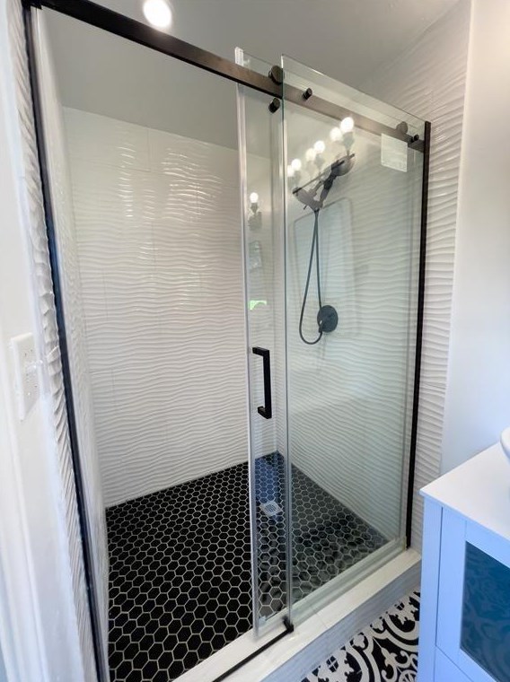 11914 Renwick Dr, Houston TX  77035-4354 exterior