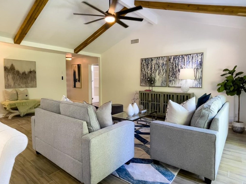 11914 Renwick Dr, Houston TX  77035-4354 exterior