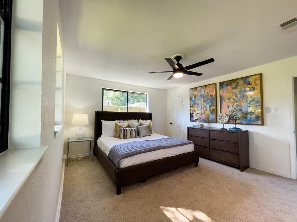 11914 Renwick Dr, Houston TX  77035-4354 exterior