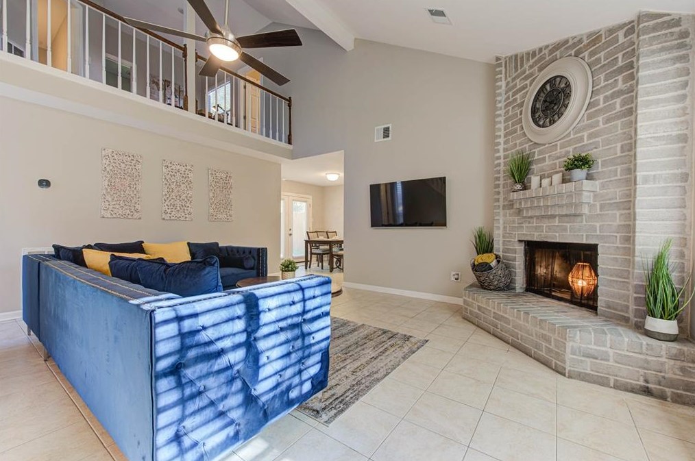 5209 Lynngate Dr, Spring TX  77373-7180 exterior