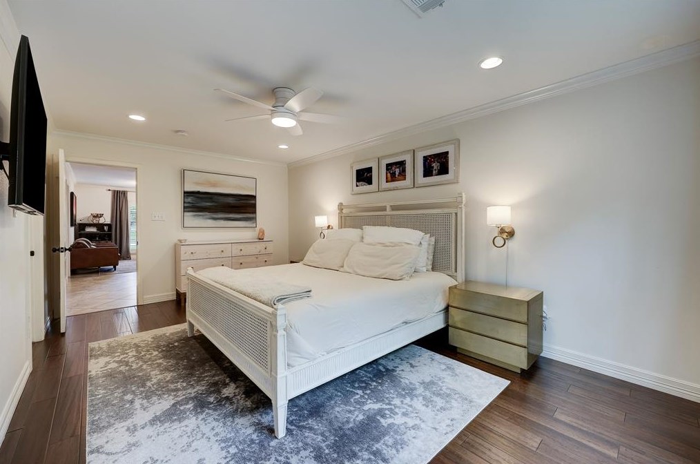 503 Blue Willow Dr, Houston TX  77042-3001 exterior