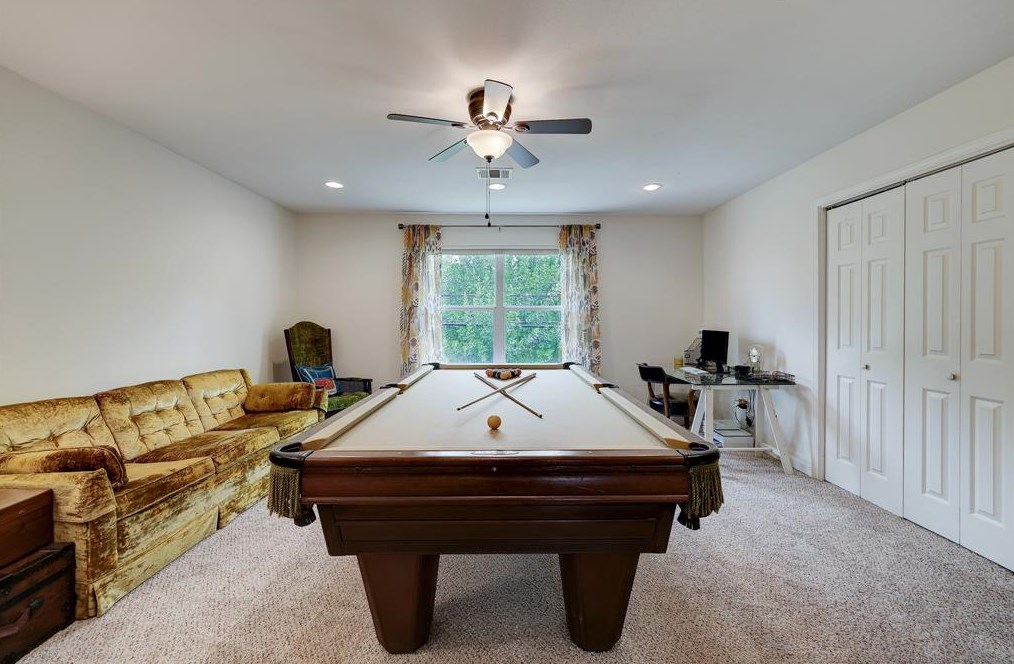 503 Blue Willow Dr, Houston TX  77042-3001 exterior