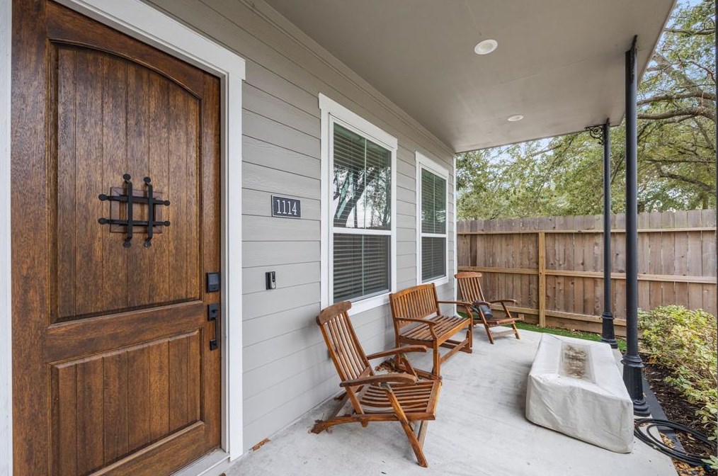 1114 Waverly St, Houston TX  77008-6762 exterior