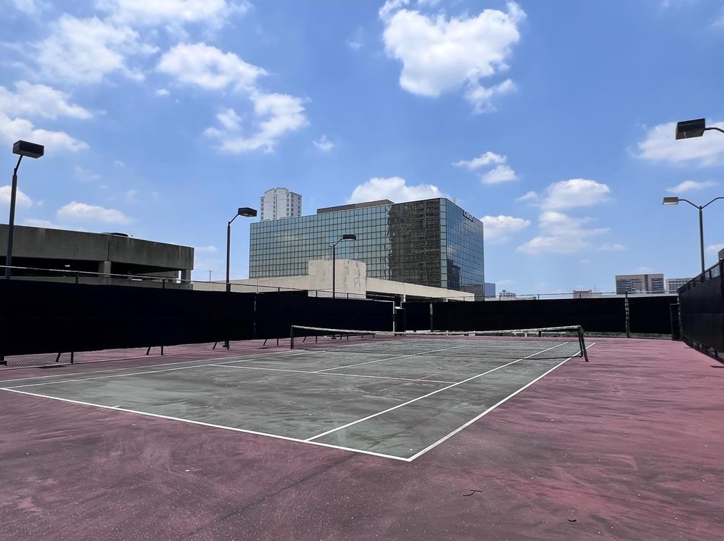 3350 Mccue Rd, Houston TX  77056-7100 exterior