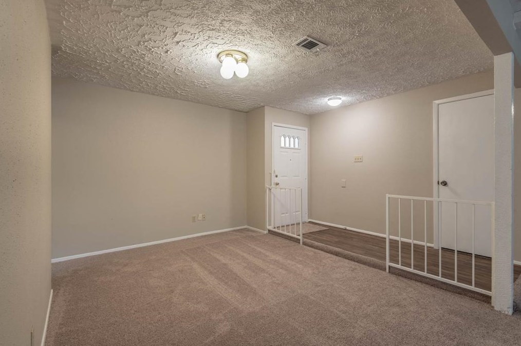 6015 Knotty Post Ln, Spring TX  77373-7015 exterior