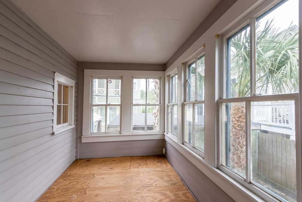 812 18 St, Galveston TX 77550-4928 exterior