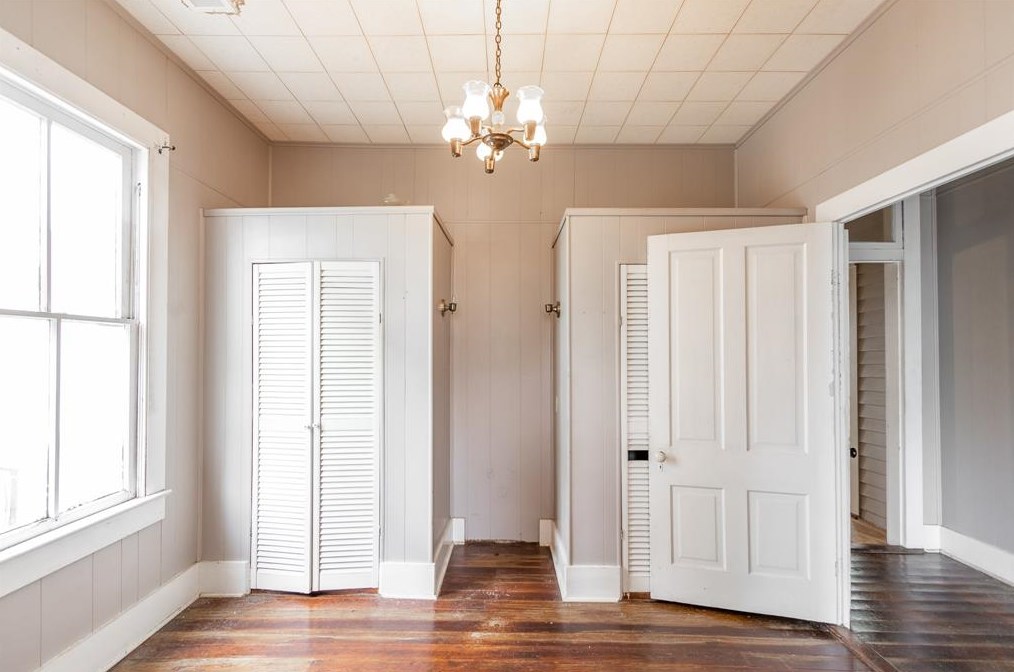 812 18 St, Galveston TX 77550-4928 exterior