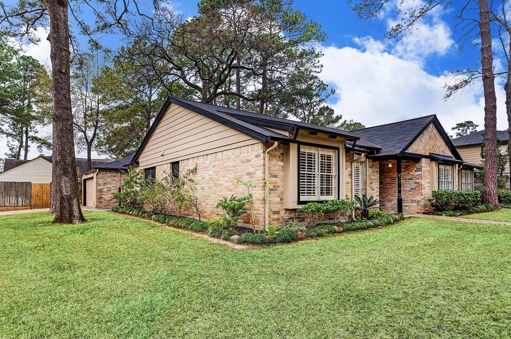 16503 Pilgrims Cir, Spring TX  77379-7250 exterior
