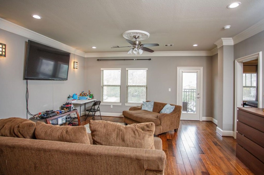 4708 Mckinney St, Houston TX  77023-1230 exterior