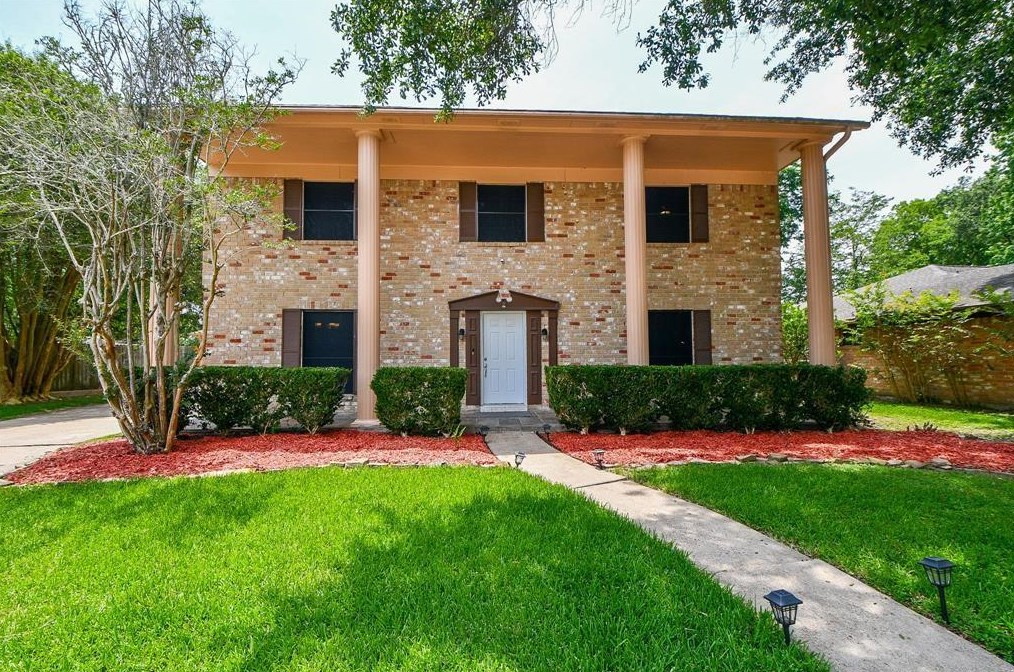3707 Glenmeade Dr, Houston TX  77059-6004 exterior