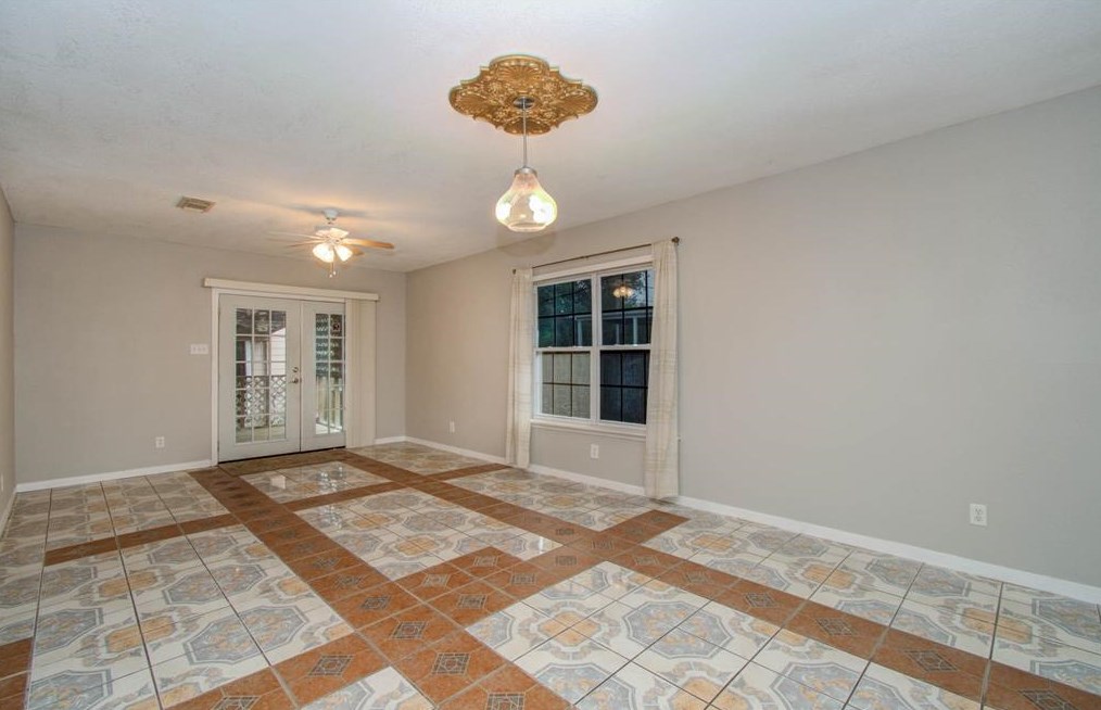 10131 Tangiers, Houston TX  77041-7543 exterior