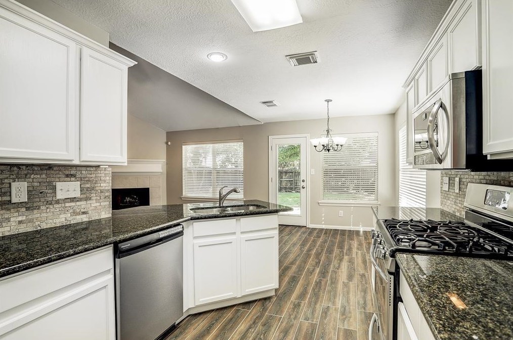 3327 Candlepine Dr, Spring TX  77388-2718 exterior