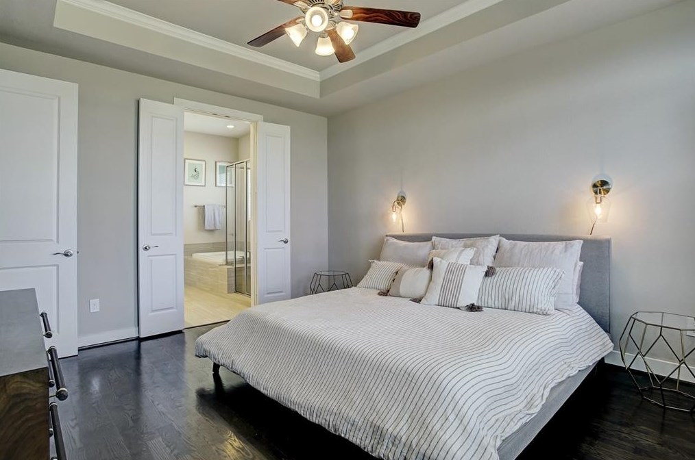 641 Middle St, Houston TX  77003-1227 exterior